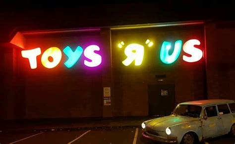 Pin by Lesley Newey on Toys R Us Shrewsbury | Toy r, Toys r us, Neon signs