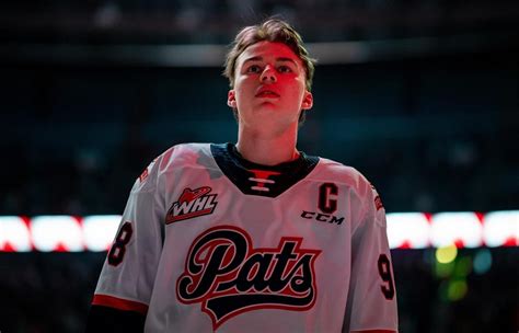 Regina Pats’ Connor Bedard selected first overall by the Chicago Blackhawks | Globalnews.ca