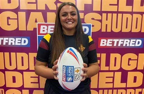 Giants Women's New Signing | Ellie Oldroyd