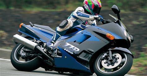 15 Reasons Why The Kawasaki Ninja ZX-11/ZZ-R1100 Is A Legend