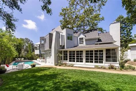 Niall Horan's new LA home 'HAUNTED by ghost of tragic actress found ...