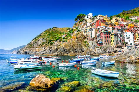 Riomaggiore, Cinque Terre, Italy - Inglard voyages