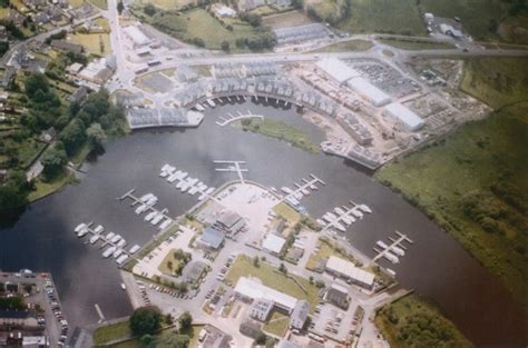 Carrick on Shannon: aerial 2003 © Chris cc-by-sa/2.0 :: Geograph Ireland