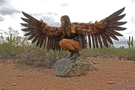 Cosplay Artist Alexis Noriega Makes Life-Like Giant Feathered Wings ...