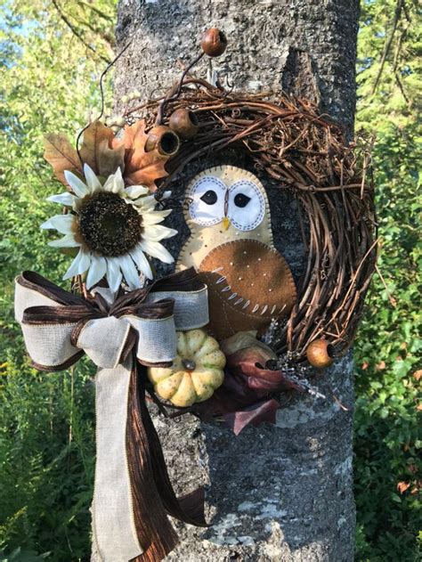 An Autumn Joyful Owl Wreath | Owl wreaths, Wreaths, Fall halloween crafts