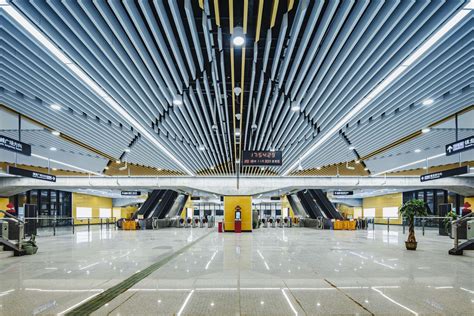 Gallery of Elevated Stations of Guangzhou Metro Line 21 / GDAD - 24