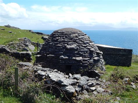 The Beehive Huts of County Kerry, Ireland: Dingle Peninsula - Owlcation