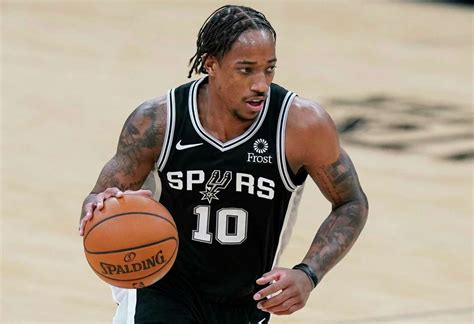 Spurs leading scorer DeMar DeRozan heading to the Chicago Bulls