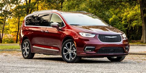 2023 Chrysler Pacifica Review, Pricing, and Specs