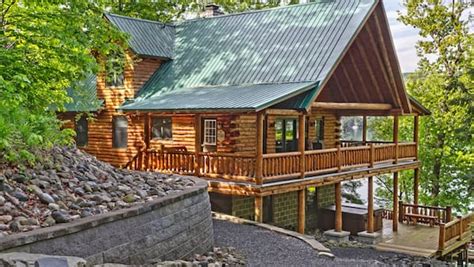 Luxury Log Cabin in the Woods on Skaneateles Lake in Skaneateles, NY | Expedia