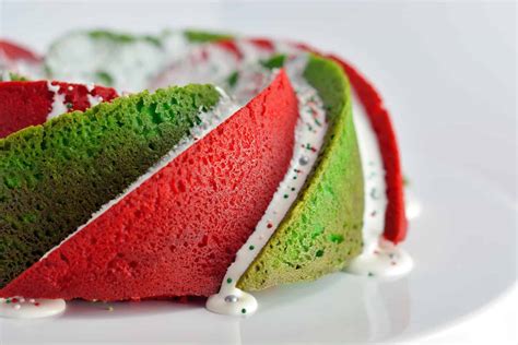 Christmas Bundt Cake - Savory Experiments