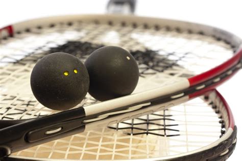 Which Squash Ball is Best for Beginners? [The Dots Explained!] | Squash ...