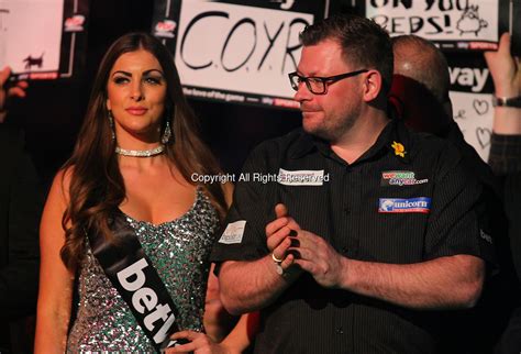 2017 PDC Darts League Glasgow Mar 9th | Photosport New Zealand