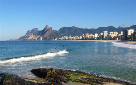 Ipanema Beach / Rio de Janeiro / Brazil // World Beach Guide