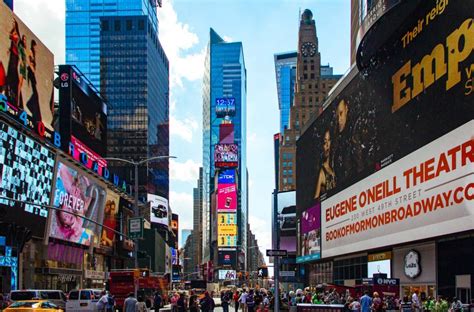 Broadway and Times Square Insider Tour – New York