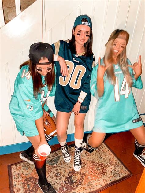 Easy American Football Costume Girls 42+ | halloween ideas costumes teens | 2020 in 2020 ...