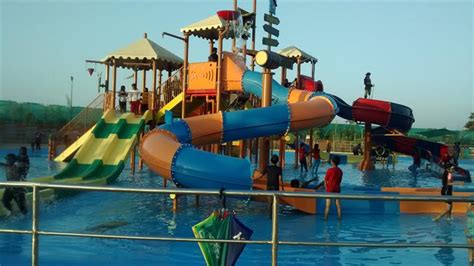 9 best water parks to visit in Hyderabad during Christmas