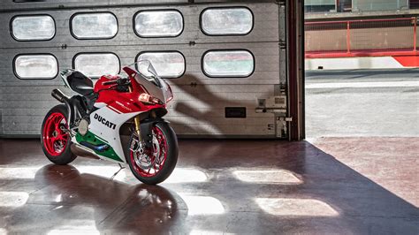 2020 Ducati Panigale R Final Edition [Specs & Info] | wBW