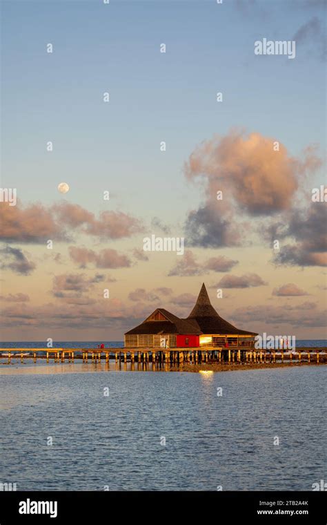 Anantara Dhigu and Vela luxury hotel Maldives Stock Photo - Alamy