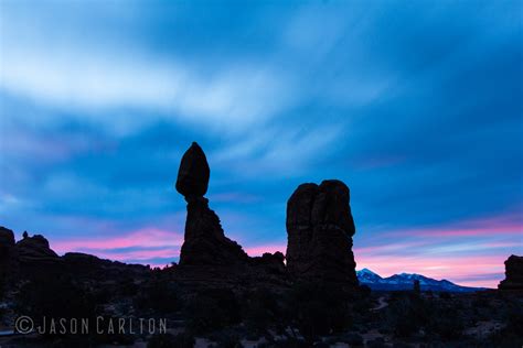 Capturing sunrise at Balanced Rock – Carltonaut