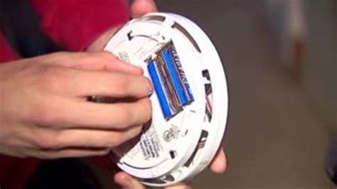 Fire department provides free smoke detectors | wthr.com