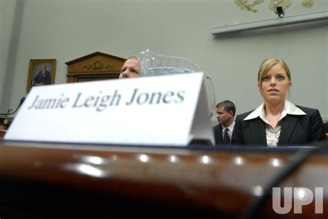 Photo: Former KBR/Halliburton employee Jamie Leigh Jones testifies in ...