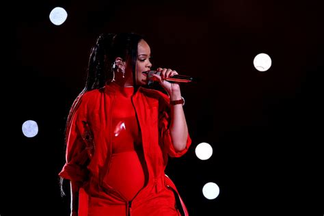 Rihanna Wears Red Loewe and Alaïa for Super Bowl 2023 Performance ...