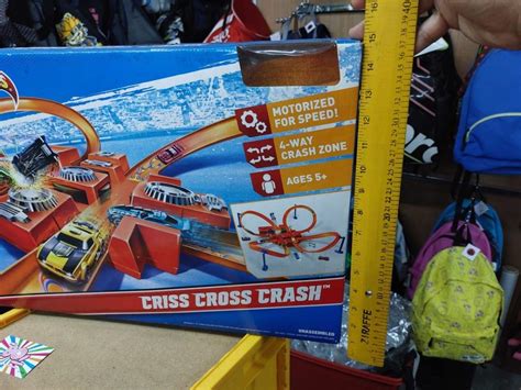 Hot Wheels Criss Cross Crash 2011 Action Track Set, Hobbies & Toys, Toys & Games on Carousell