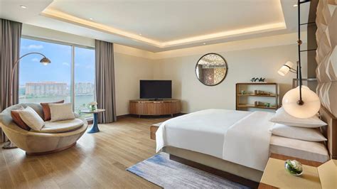 Luxurious Waterfront Rooms in Kochi (Cochin) | Grand Hyatt Kochi Bolgatty