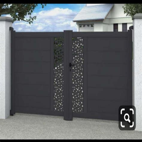 Swing Black 7 Feet Designed Iron Main Gate, For Home, Rs 68 /kg | ID: 22889455748