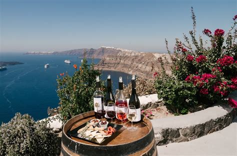 Santorini vineyard tour with wine tasting | OutdoorTrip