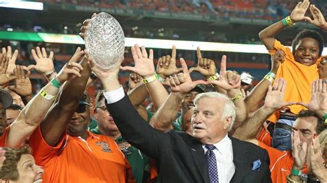 Howard Schnellenberger honored by The Miami Touchdown Club | Miami Herald