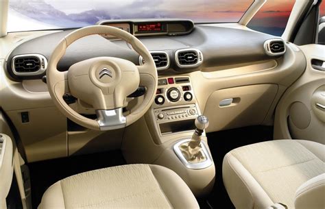 2013 Citroen C3 Picasso interior dashboard