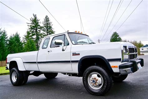 1993 Dodge Ram Super LE 3500 8' Dually Bed 4x4 5.9L Cummins Diesel ...