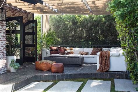 45 Outdoor Living Room Ideas for Al Fresco Entertaining