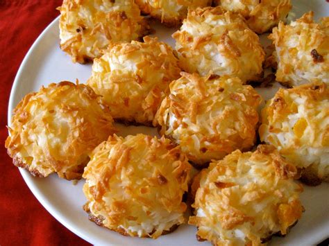 Coconut Macaroons Recipe ~ Easy Dessert Recipes