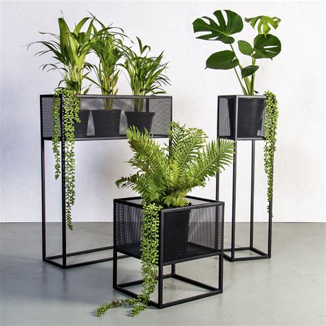 Plantr | Holy Cube Planter Stand | Pot Plant Sand