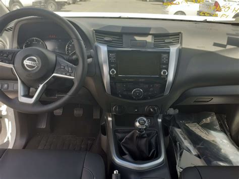 2022 Nissan Navara Interior