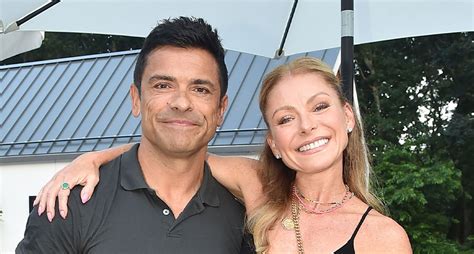 Kelly Ripa & Mark Consuelos Share Photo from Bed - PureWow