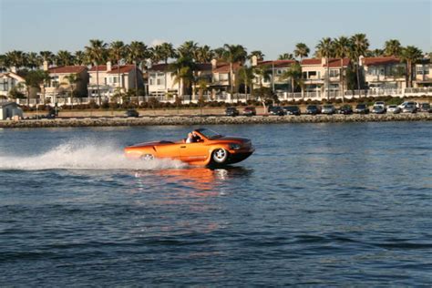 Massive performance on land or sea - the amphibious WaterCar Python