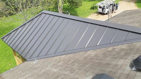 How To Combine Metal Roof With Asphalt Shingles? - Roofing Contractors Houston