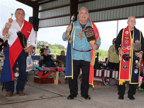 Houma powwow unites Native Americans - Houma Co...