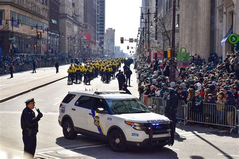 ‘Hungry dogs run faster’: Scenes from the Eagles' Super Bowl parade and ...