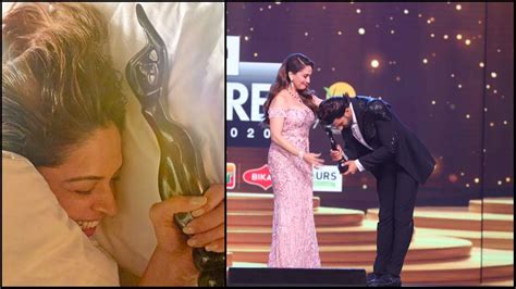 Ranveer Singh captures the moment Deepika Padukone saw his Filmfare Award