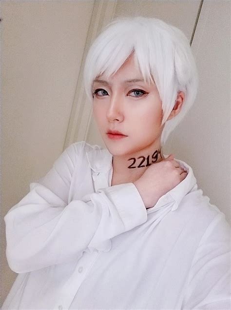 [Spoilerless] happy birthday norman!! 🤧💖 i did a cosplay of him today ...