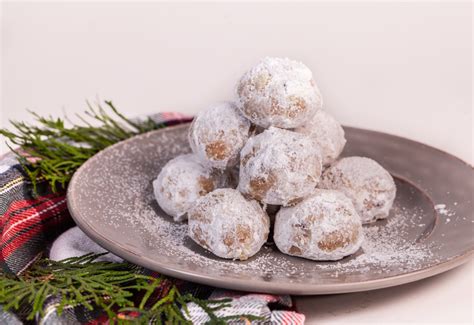 Christmas Snowball Bites - Easy Recipe | One Degree Organics