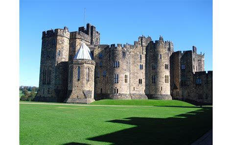 Alnwick Castle Info | Northumberland, England