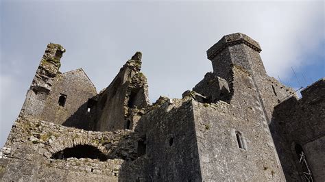 Rock of Cashel ruins – Travel The Bucket List