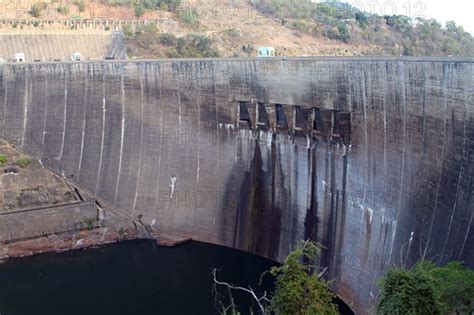 Kariba Dam - Photo12-imageBROKER-G. Thielmann