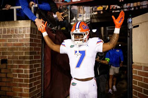 Way too early 2023 offensive depth chart | GatorCountry.com